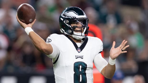 Eagles quarterback Marcus Mariota throws a pass during a preseason game.